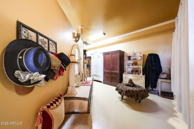 1732 W YEARLING Road, Phoenix, AZ 85085