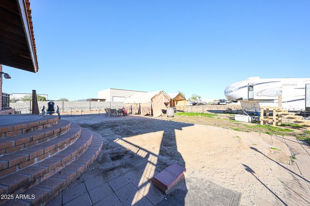 1732 W YEARLING Road, Phoenix, AZ 85085