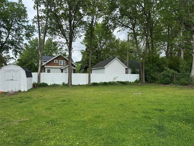 1022 E Madison Street, Eau Claire, WI 54703