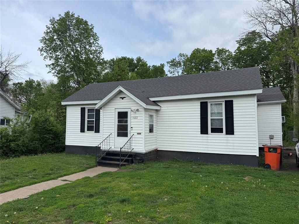 1022 E Madison Street, Eau Claire, WI 54703