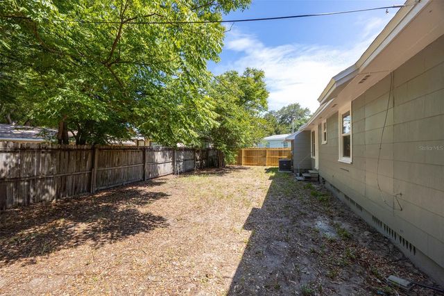 1024 MICHIGAN DR E, Dunedin, FL 34698
