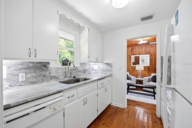 1024 MICHIGAN DR E, Dunedin, FL 34698