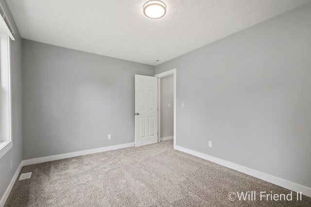 15 Skyline Circle NW, Grand Rapids, MI 49504