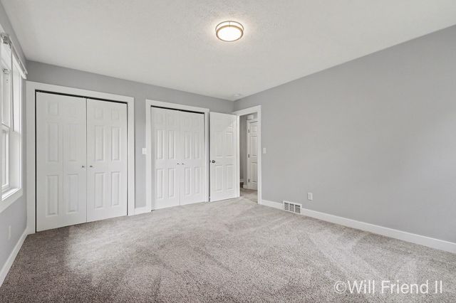15 Skyline Circle NW, Grand Rapids, MI 49504