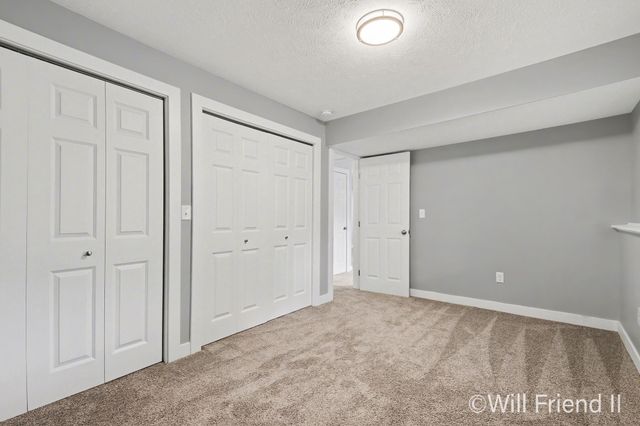 15 Skyline Circle NW, Grand Rapids, MI 49504