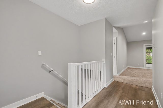 15 Skyline Circle NW, Grand Rapids, MI 49504