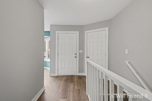 15 Skyline Circle NW, Grand Rapids, MI 49504