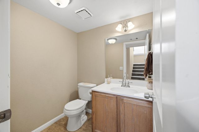 281 Somerset Drive, Lemoore, CA 93245