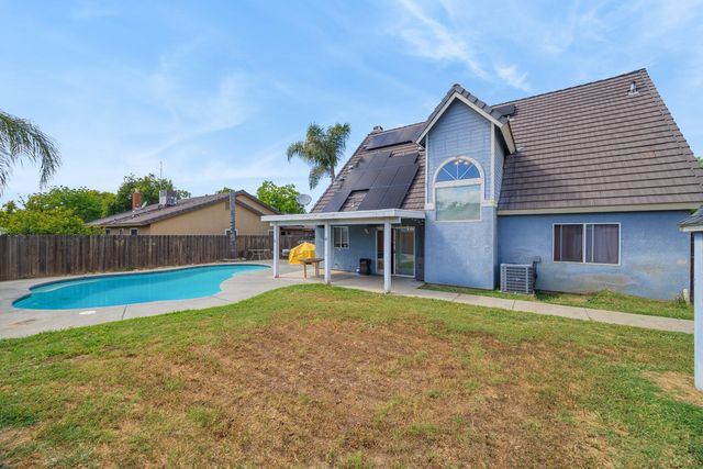 281 Somerset Drive, Lemoore, CA 93245