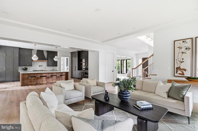 4653 34TH ST N, Arlington, VA 22207