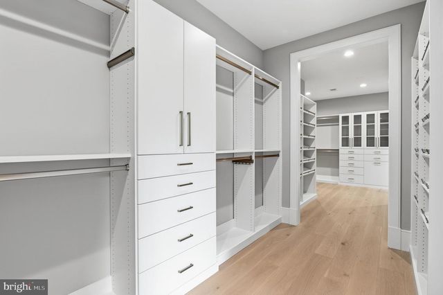 4653 34TH ST N, Arlington, VA 22207