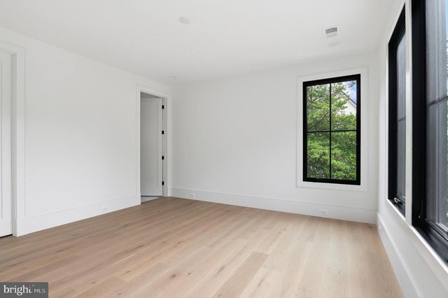 4653 34TH ST N, Arlington, VA 22207