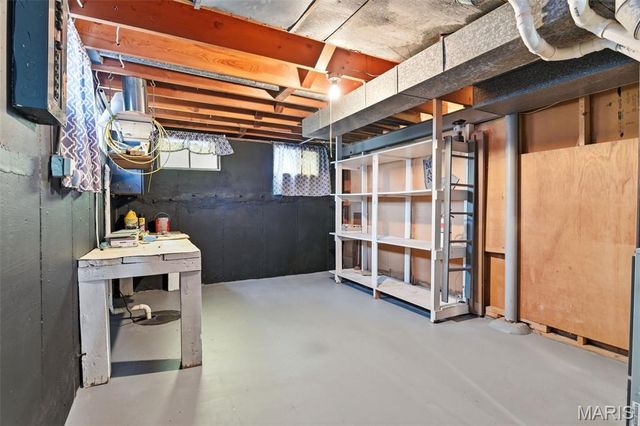 765 Kostka Lane, Florissant, MO 63031