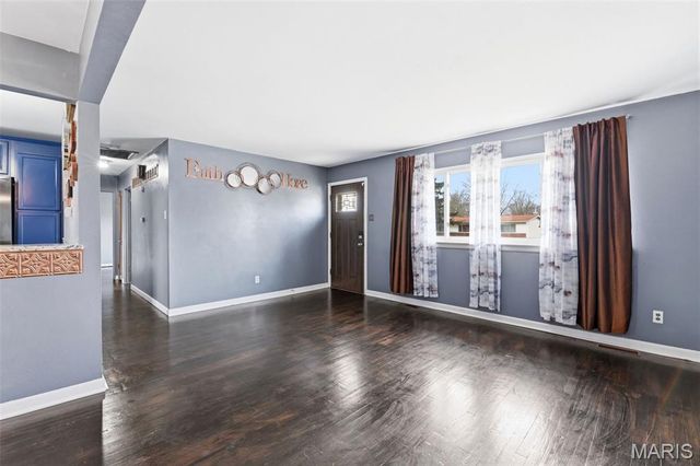 765 Kostka Lane, Florissant, MO 63031