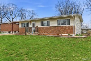 765 Kostka Lane, Florissant, MO 63031