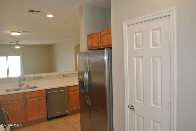 2516 W PRESERVE Way, Phoenix, AZ 85085