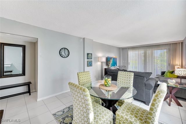 1300 Gulf Shore BLVD N 407, Naples, FL 34102