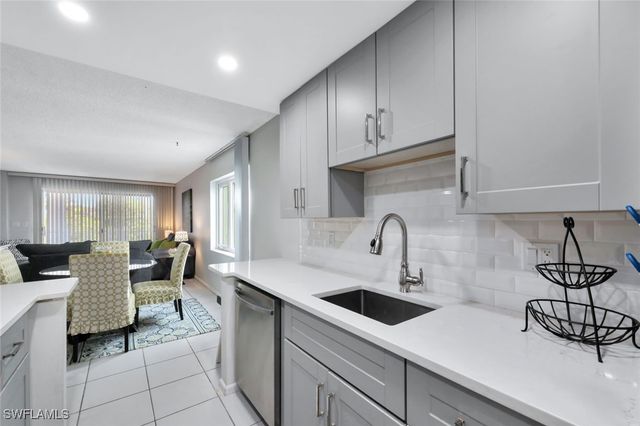 1300 Gulf Shore BLVD N 407, Naples, FL 34102