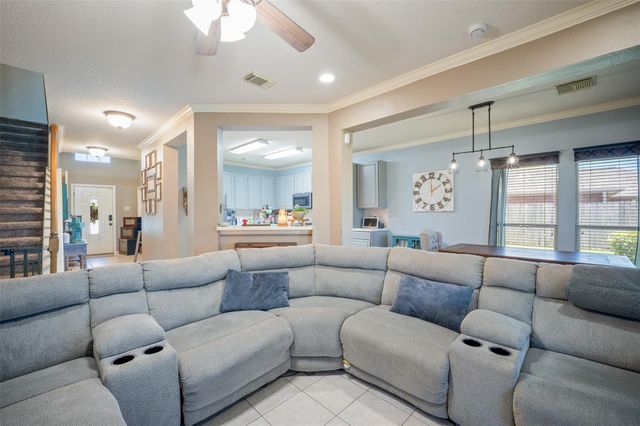 1205 28th Avenue N, Texas City, TX 77590
