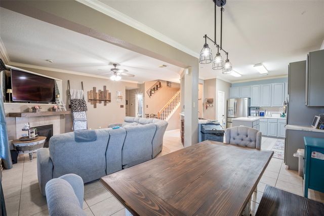1205 28th Avenue N, Texas City, TX 77590