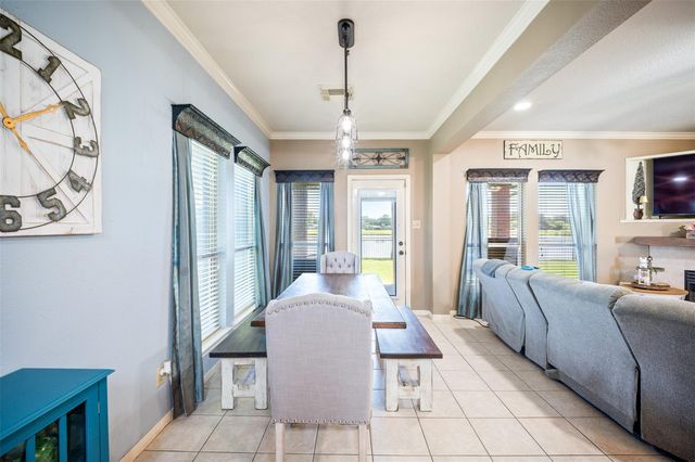 1205 28th Avenue N, Texas City, TX 77590