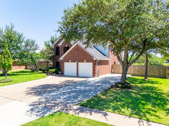 1205 28th Avenue N, Texas City, TX 77590