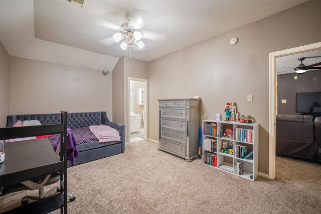1205 28th Avenue N, Texas City, TX 77590