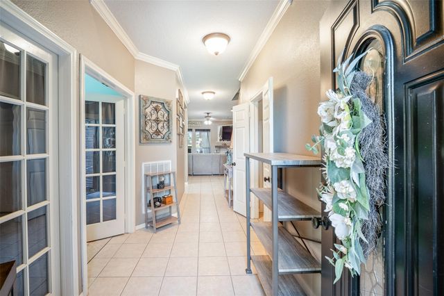 1205 28th Avenue N, Texas City, TX 77590