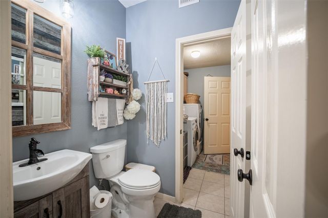1205 28th Avenue N, Texas City, TX 77590