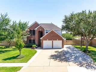 1205 28th Avenue N, Texas City, TX 77590