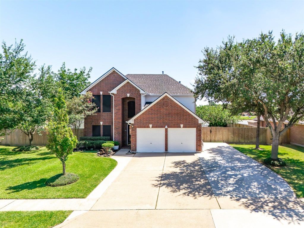 1205 28th Avenue N, Texas City, TX 77590