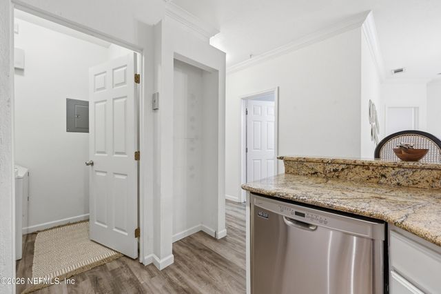 13810 SUTTON PARK Drive N 828, Jacksonville, FL 32224