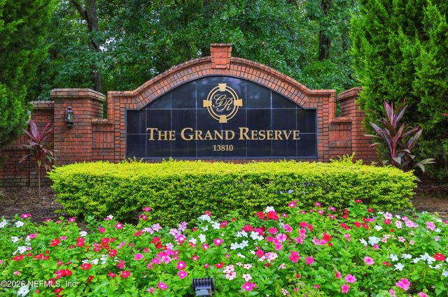 13810 SUTTON PARK Drive N 828, Jacksonville, FL 32224