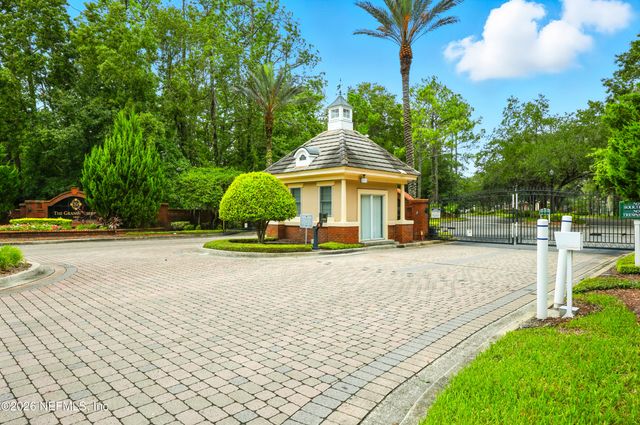 13810 SUTTON PARK Drive N 828, Jacksonville, FL 32224