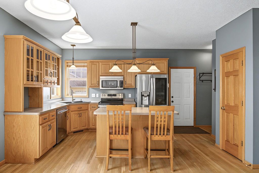17452 Goodland Path, Lakeville, MN 55044 — photo 2