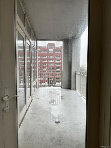 90 Bay Street Landing 4D, Staten Island, NY 10301