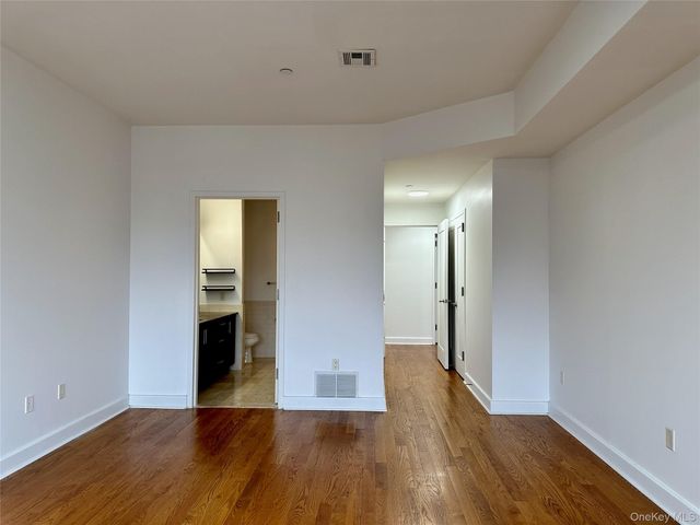 90 Bay Street Landing 4D, Staten Island, NY 10301