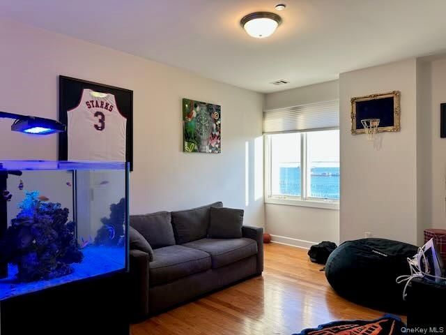 90 Bay Street Landing 4D, Staten Island, NY 10301