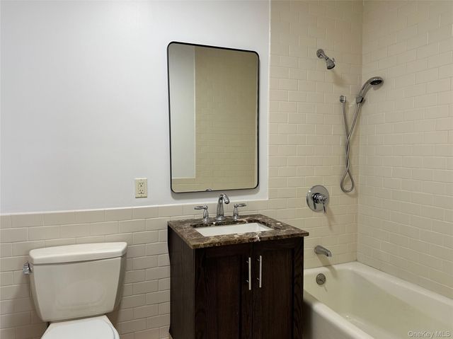 90 Bay Street Landing 4D, Staten Island, NY 10301