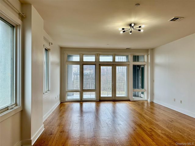 90 Bay Street Landing 4D, Staten Island, NY 10301