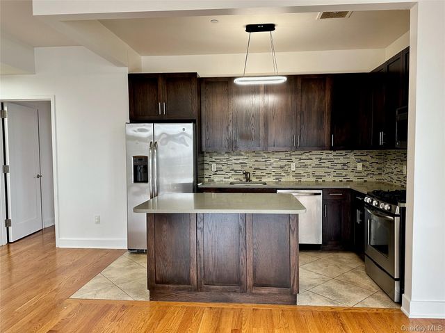 90 Bay Street Landing 4D, Staten Island, NY 10301