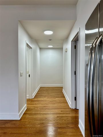 90 Bay Street Landing 4D, Staten Island, NY 10301