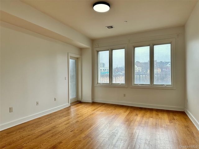 90 Bay Street Landing 4D, Staten Island, NY 10301