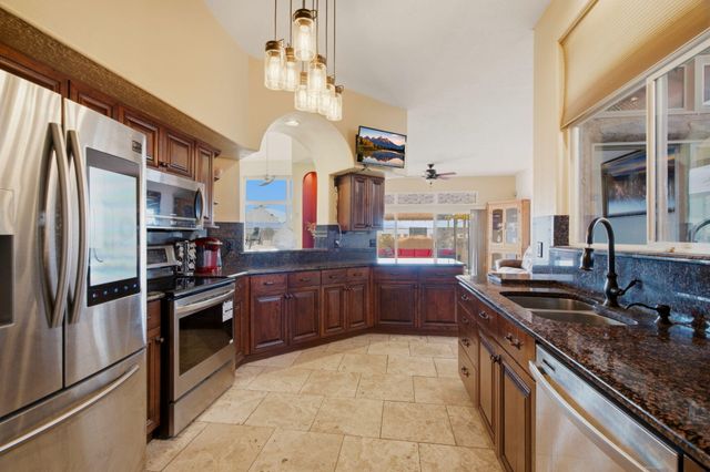 9232 Masini Lane NW, Albuquerque, NM 87114