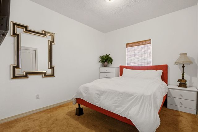 9232 Masini Lane NW, Albuquerque, NM 87114