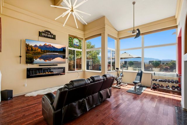 9232 Masini Lane NW, Albuquerque, NM 87114