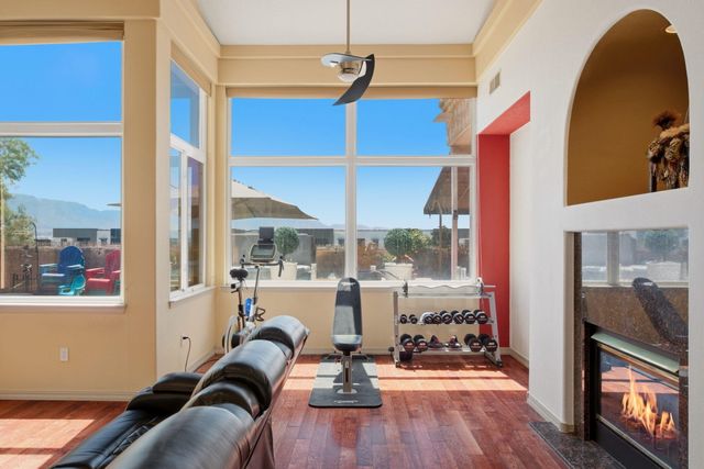 9232 Masini Lane NW, Albuquerque, NM 87114