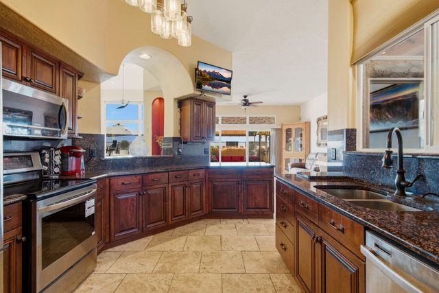 9232 Masini Lane NW, Albuquerque, NM 87114
