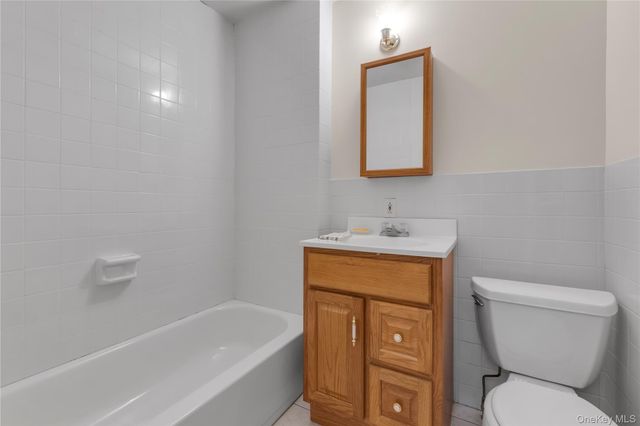 322 Jericho Turnpike, Floral Park, NY 11001