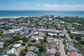 301 AVENIDA MADERA A, Sarasota, FL 34242